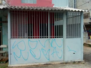 Em diálogo.