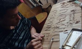 Bruno_mandando_ver_na_placa